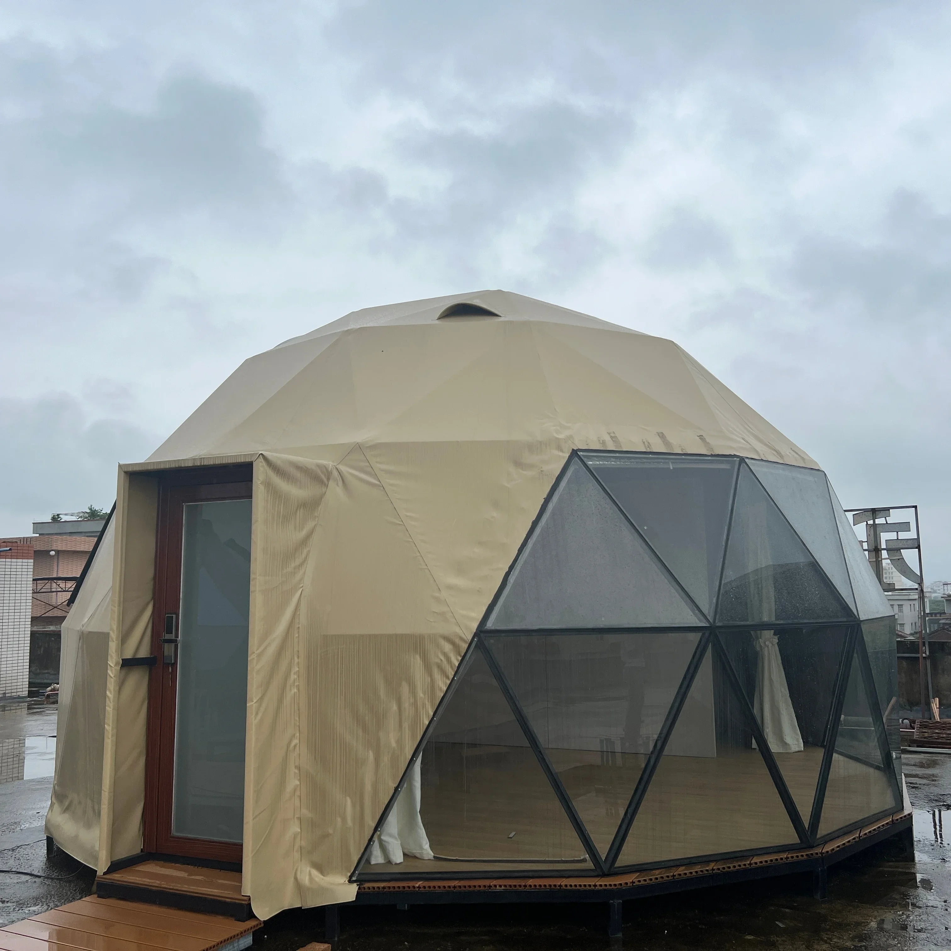 High Quality Domo Kun Hotel Tent Resort Luxury PVC Geodesic Prefabricated Foam Glamping Dome House Tent