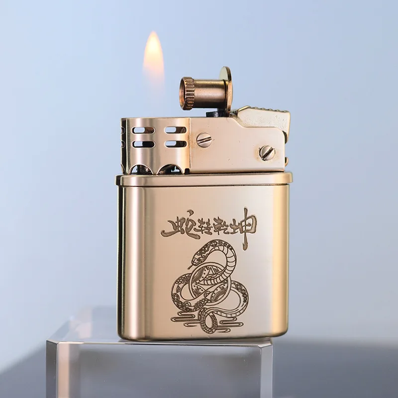 

CHIEF Retro Brass Kicking Cap Mechanical Catapult Lighter Windproof Vintage Fuel Kerosiene Oil Lighter with Classic Design
