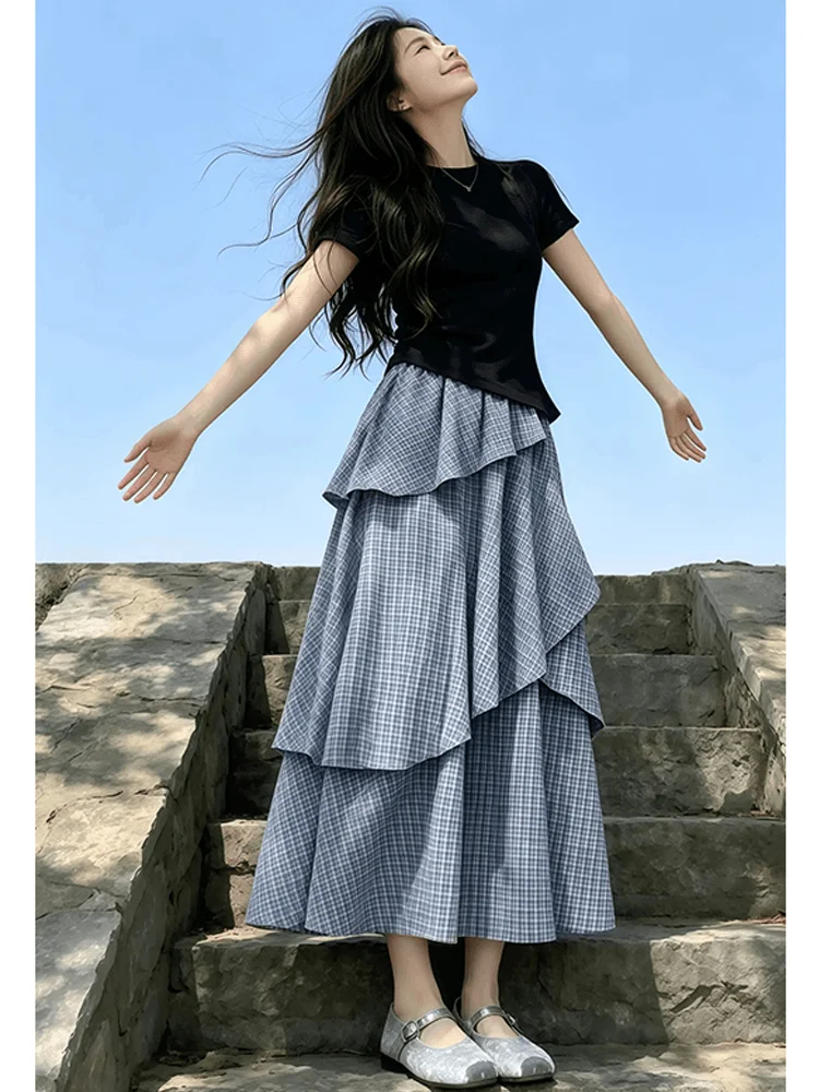 

Summer Beautiful Sweet Women's Black round Neck Short Sleeve T-Shirt Plaid Skirt Two-Piece Set Casual Style Breathable