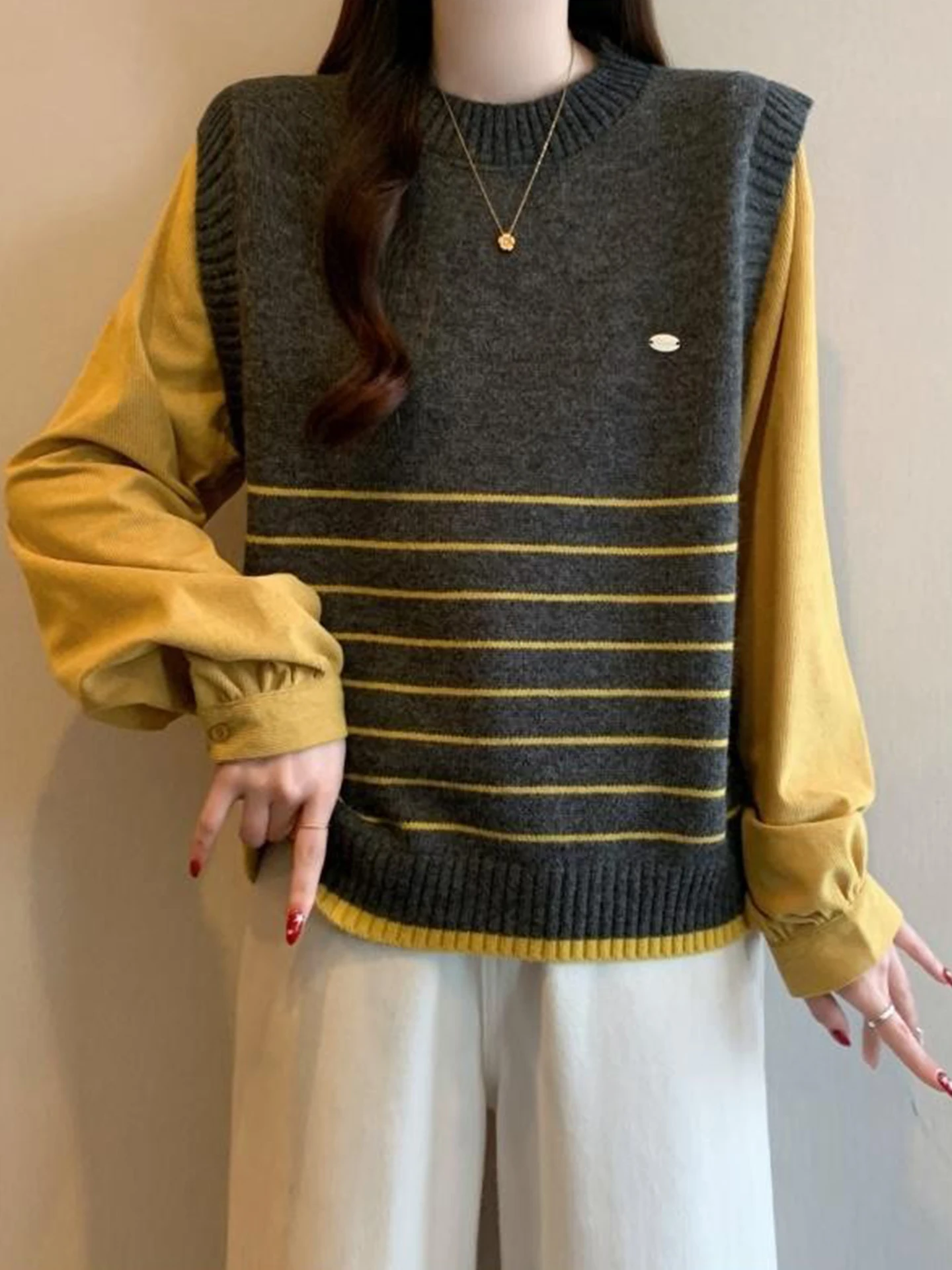 

Korean Sle Striped Fake Two-Piece Knitted Sweater Women's plus Size Slimming Lazy Design Inner Wear Top Warm round Ne Lon...