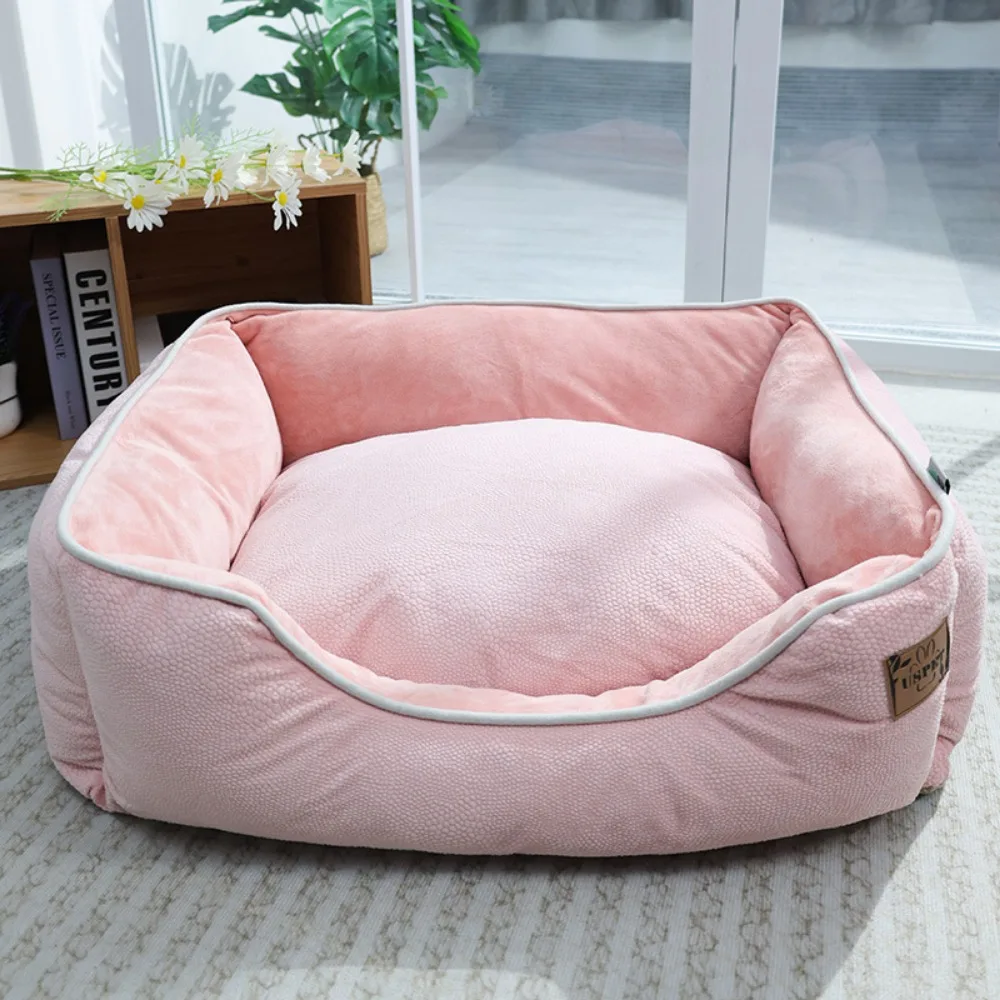 Cat\'s nest can be disassembled and washed. Small dogs are resistant to tearing and biting pet product for all seasons