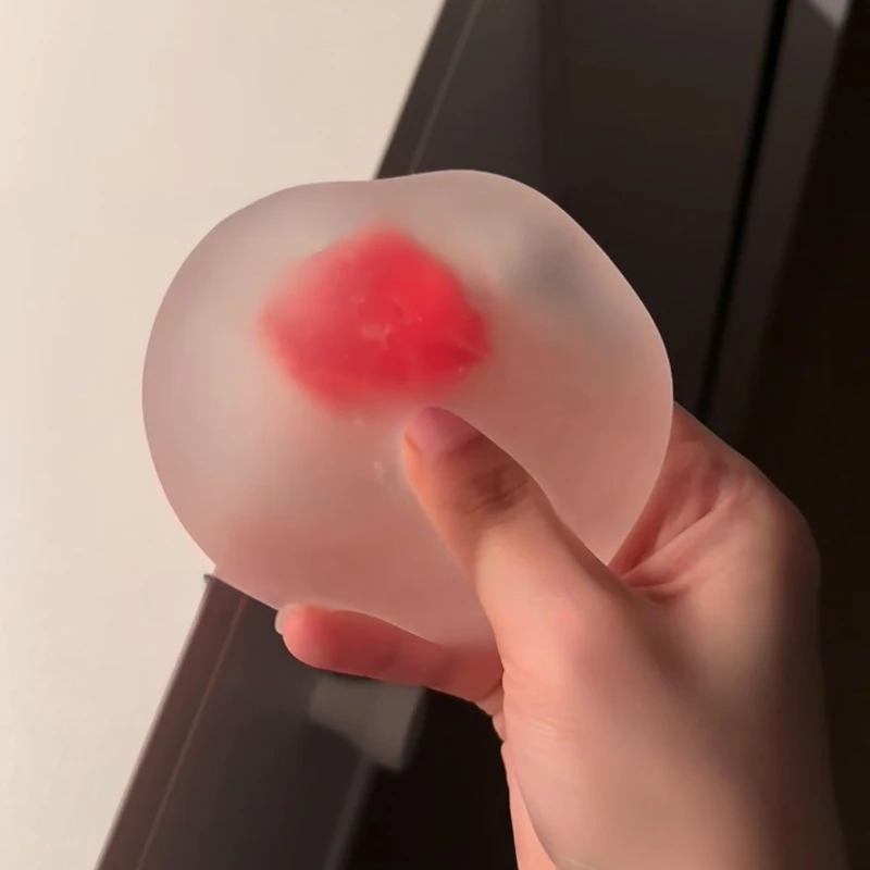 Jouets à presser Mochi aux fraises, soulage le Stress et le évent, jouets de colère à rebond lent, jouet anti-Stress pour les amis