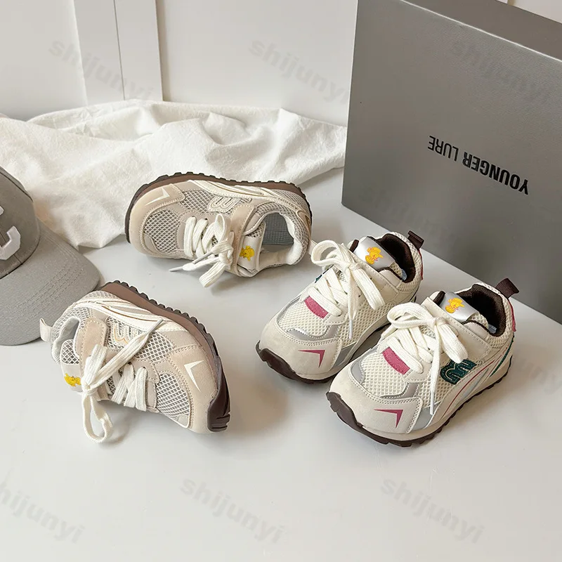 

Новинка осени 2024, сетчатая дышащая повседневная спортивная обувь с низким берцем для мальчиков, трендовые детские модные универсальные удобные массивные кроссовки