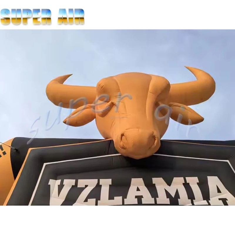 Maßgeschneiderter aufblasbarer Stierkampfbogen mit Stierkampfdekoration für die Bühne mit Luftgebläse