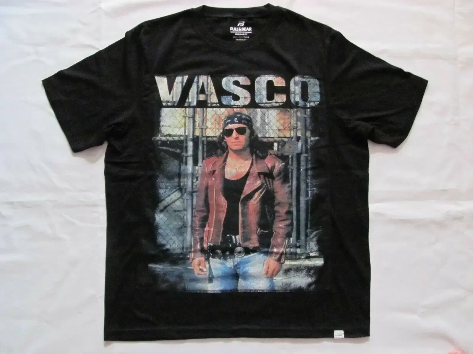 

Vasco Rossi - T-Shirt Custom Vintage Material Textiles Original 19932024 High quality Brand Casual