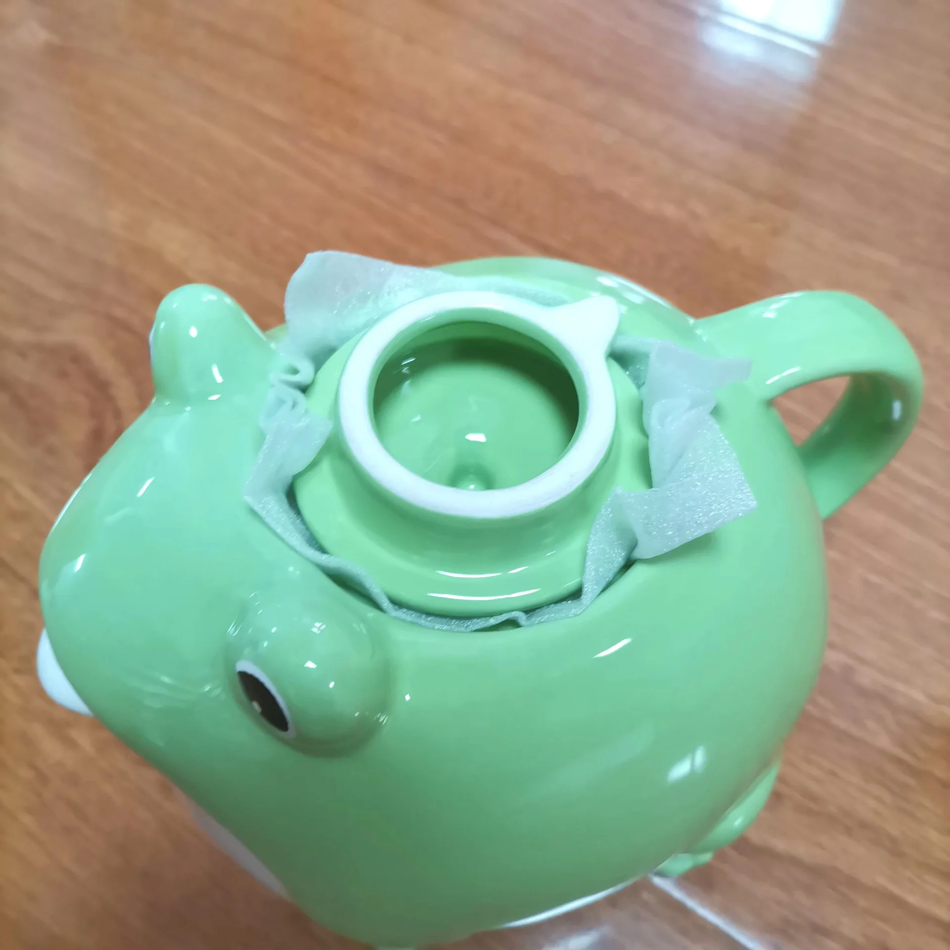 Japanese Style Frog and Tadpole Shaped  Porcelain Teawear Set Cute Ceramic Teapot And 2 Tea Cups Sets