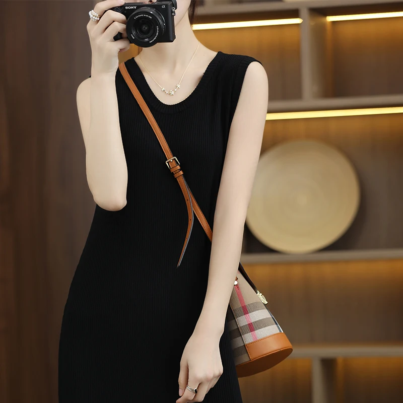 

Летний женский топ-майка из ледяного шелка, однотонный, приталенный, средней длины, новинка