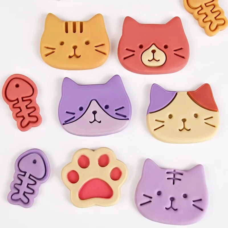 1Pcs Cute Animal Cat Cookie Mold Cartoon Claw Fish Bone Shape Biscuits Stamp Fondant Molds Cake Baking Decoration Clay Tools