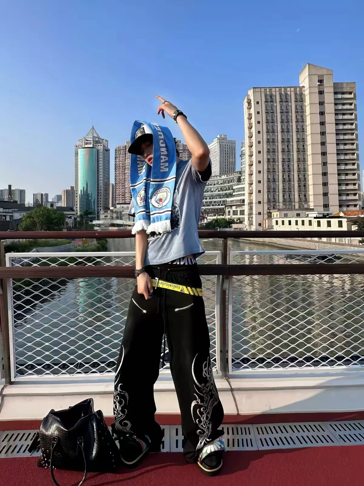 Retro American Street Dark Knight Long Sword Silver Iron Drawstring Straight Leg A-Line Stackable Punching Sweatpants Unisex ...