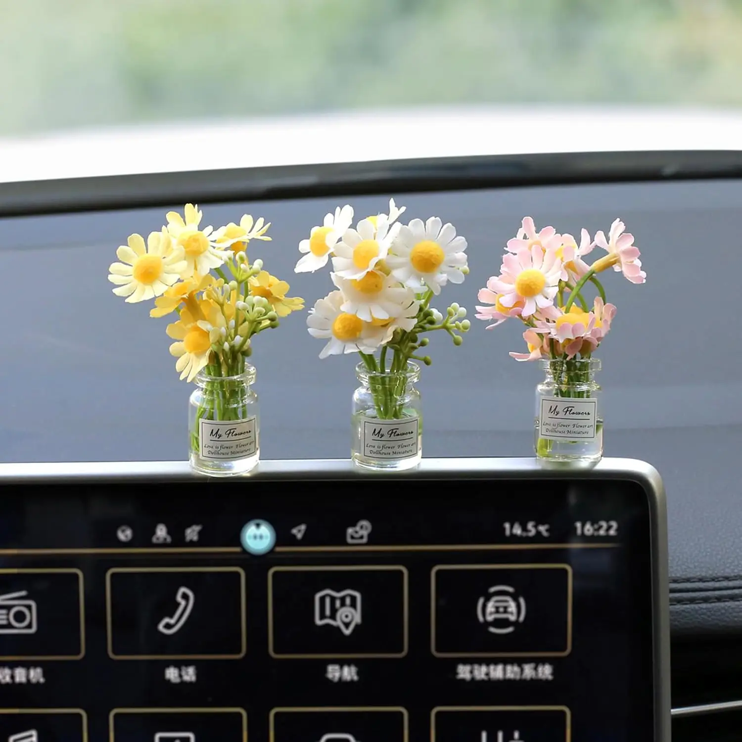 3-Pack Daisy Flower Car Interior Ornaments, Cute & Fresh, Perfect for Dashboard Decor, Ideal for Car Lovers & Gifting