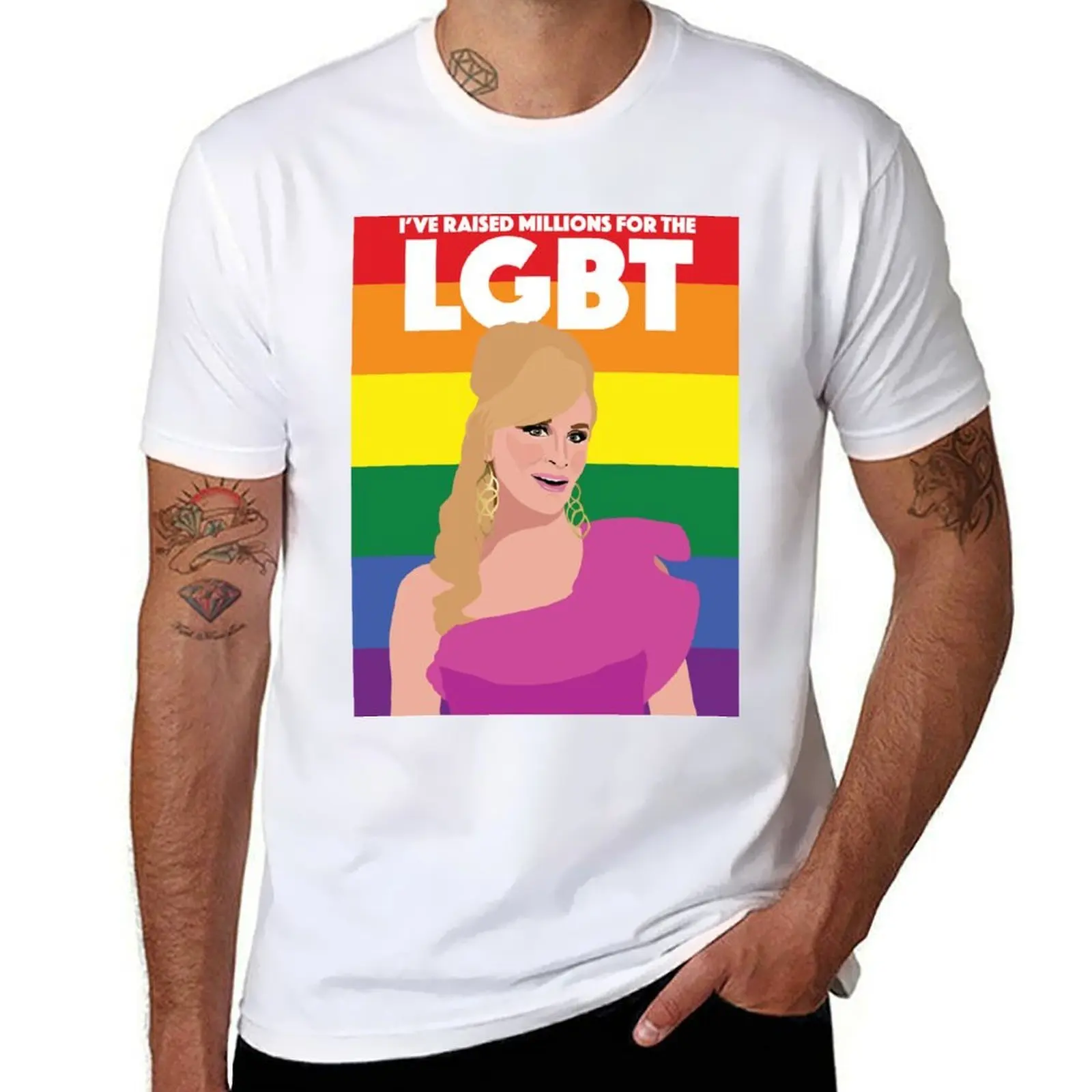 سونجا مورغان | لقد أرتفع المليون لـ LGBT | روني (ربات البيوت الحقيقية في نيويورك) تي شيرت تي شيرت رجل قطن تي شيرت