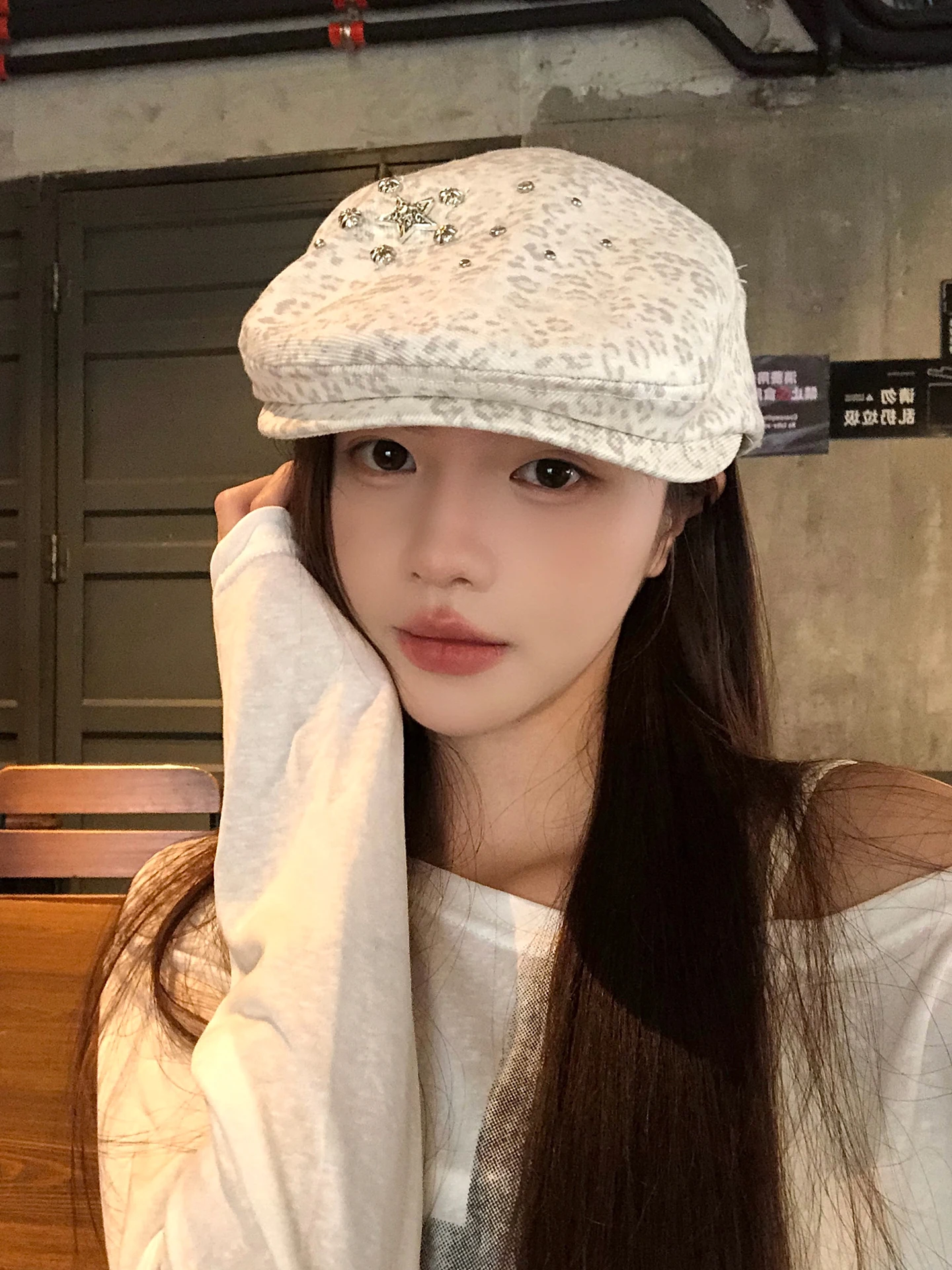 Retro Leopard Print Star Rivet Beret Hat Women Y2K Fashionable Personalized Versatile Face Slimming Newsboy Cap