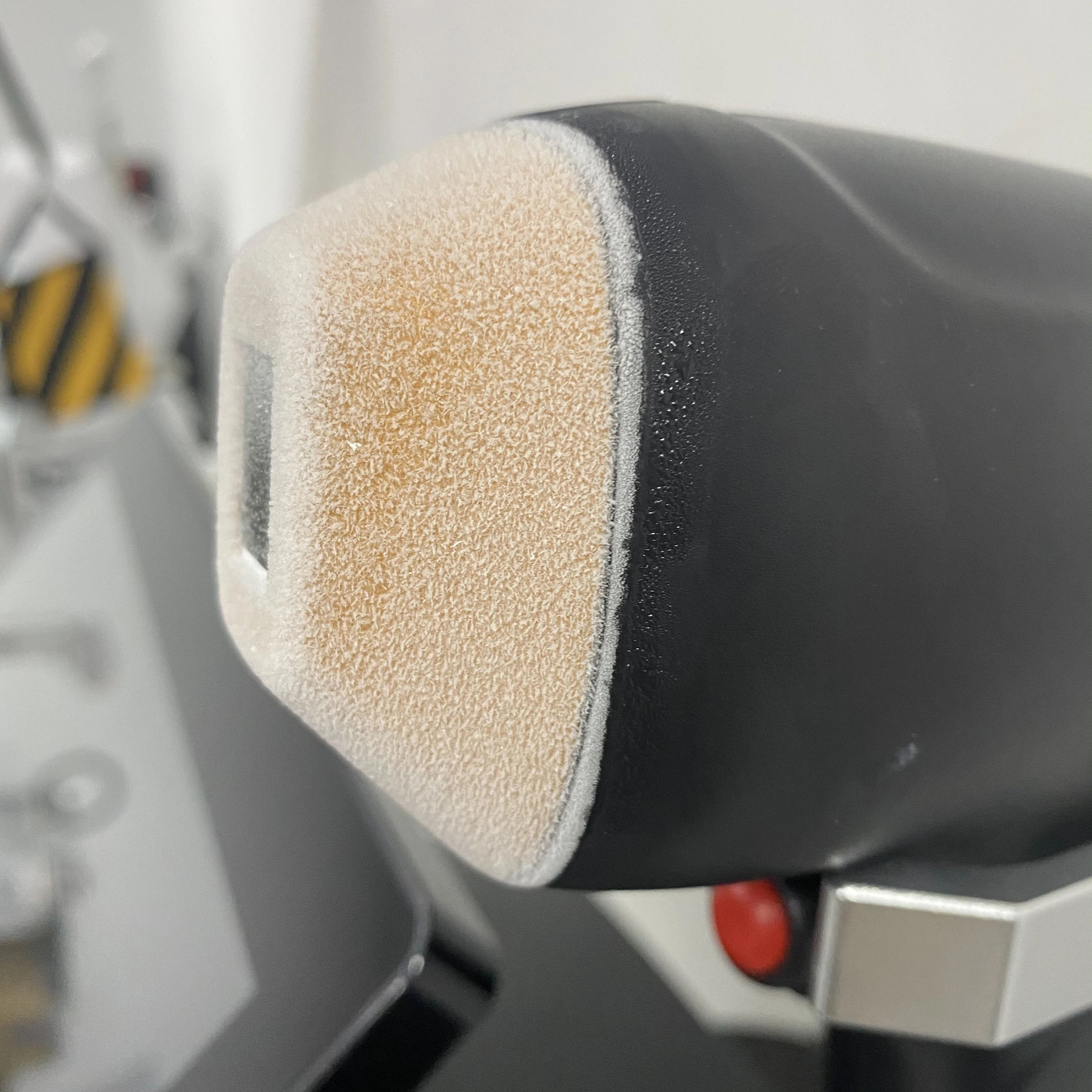 آلة إزالة الشعر بالليزر ديود غير مؤلم الجليد 3 الطول الموجي 755nm 808nm 1064nm إزالة الشعر النهائي مناسبة لجميع ألوان البشرة