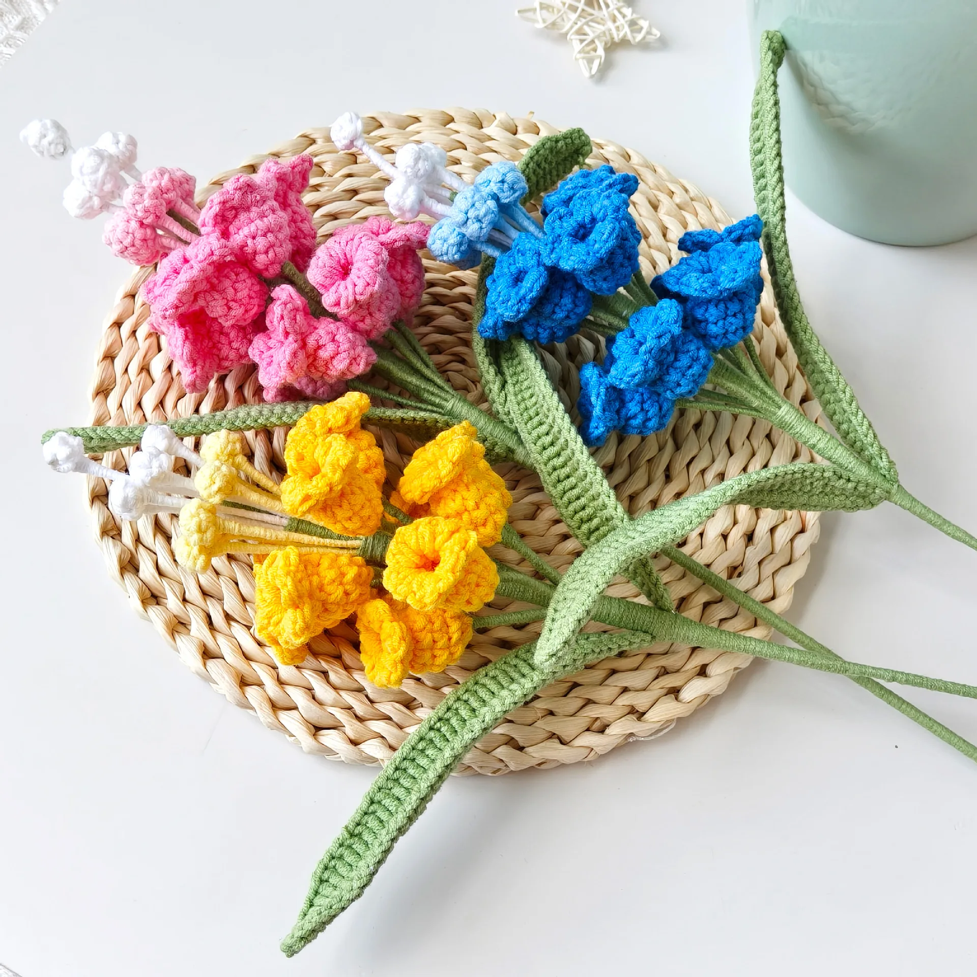 Gehäkelter Hyazinthenstrauß Niedliche Gestrickte Blumenzweige Handgewebte Hyazinthen Liebliche Kunstpflanzen Raumdekoration – Detail 1