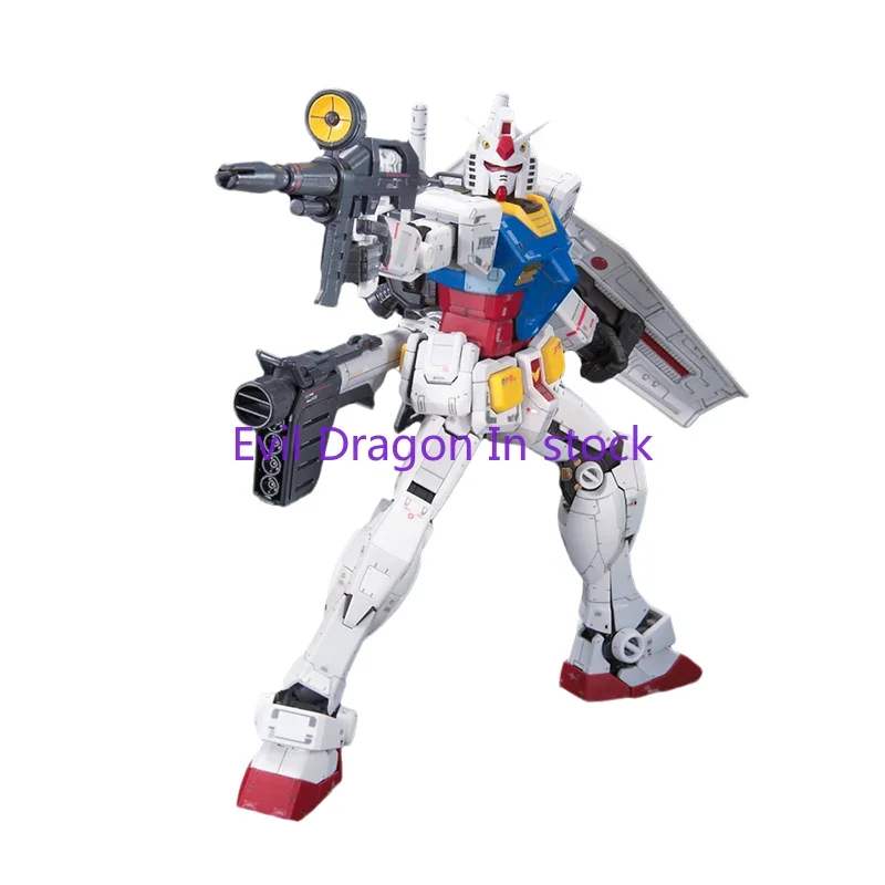 Bandai Originale GUNDAM Anime Modello RG Serie 1/144 RX-78-2 GUNDAM Action Figure Modello di Montaggio Giocattoli Regali per I Bambini