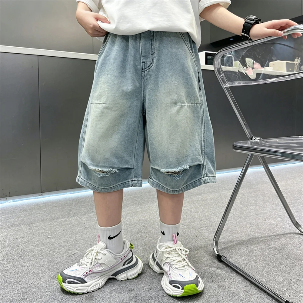Brief Style Kids Children Summer Loose Straight Ripped Blue Denim Shorts for Tweens Boys Casual Knee Length Jeans With Holes