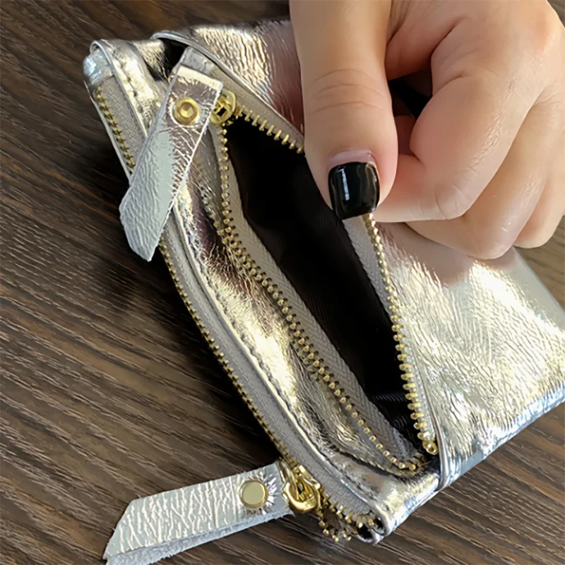 Neue Damenbrieftasche mit mehreren Reißverschlüssen, Kartenfächern und einem einfachen, vielseitigen Design in verschiedenen Farben, perfekt für Münzen.