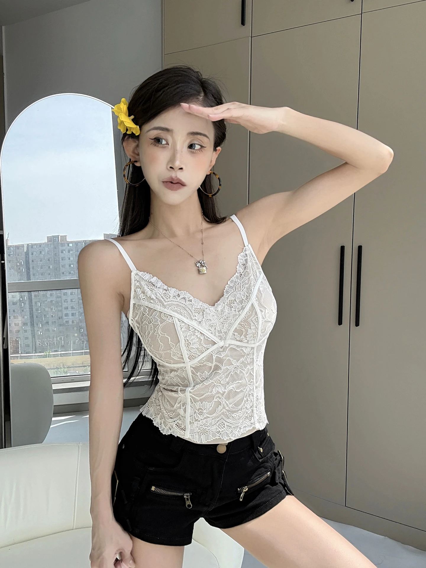 MianCun Lace Camisole Tank Top Women Summer Outerwear New Style Integrated Fishbone Shirt V-neck Short Length Floral Pattern
