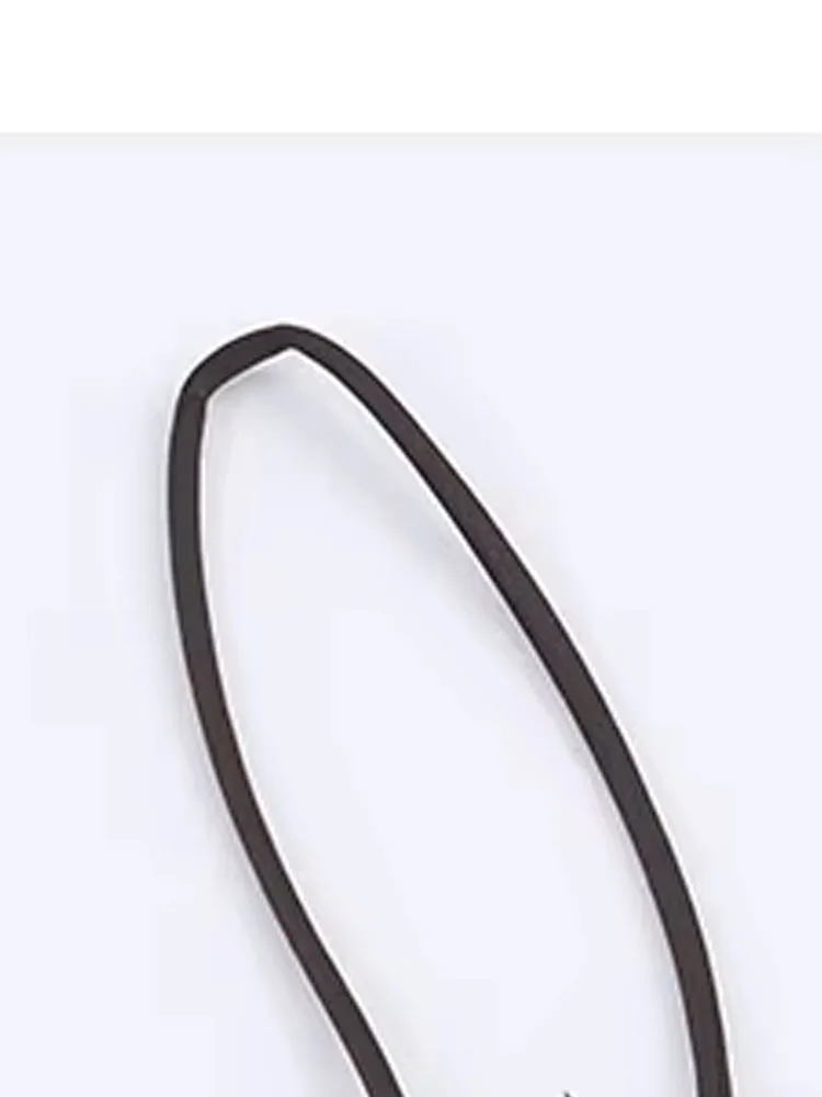 Letnia elegancka sukienka damska z dekoltem w serek, asymetrycznym dołem, koronkowymi zdobieniami, na ramiączkach, bez rękawów, z odkrytymi plecami, o satynowej fakturze, midi.