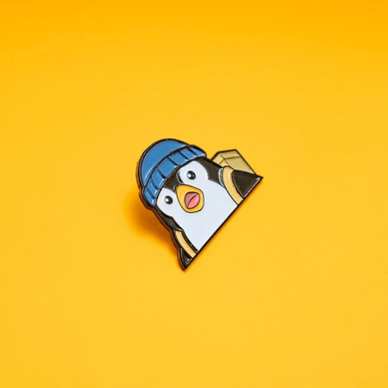 Cute Travel Penguin Game Valorant Valorant Penguin Hard Enamel Badge Brooch DIY Backpack Pin Party Gift Jewelry Kawaii Pin