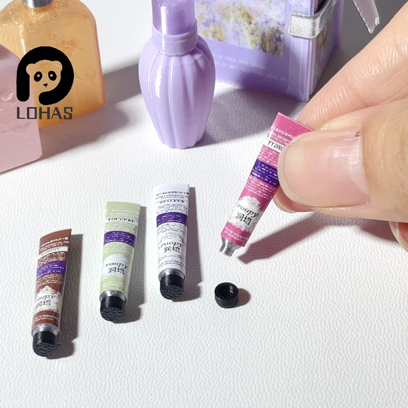 2pcs Dollhouse Miniature Hand Cream Makeup Scene Decor Doll House Accessories Mini Beauty Props for Doll Home Decor Style Random