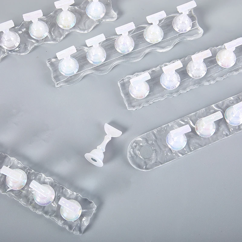 Magnetischer Nagel halter Acryl-Displayst änder für falsche Nagels pitzen Gel politur mit Regal paletten Maniküre-Übungs werkzeuge liefern