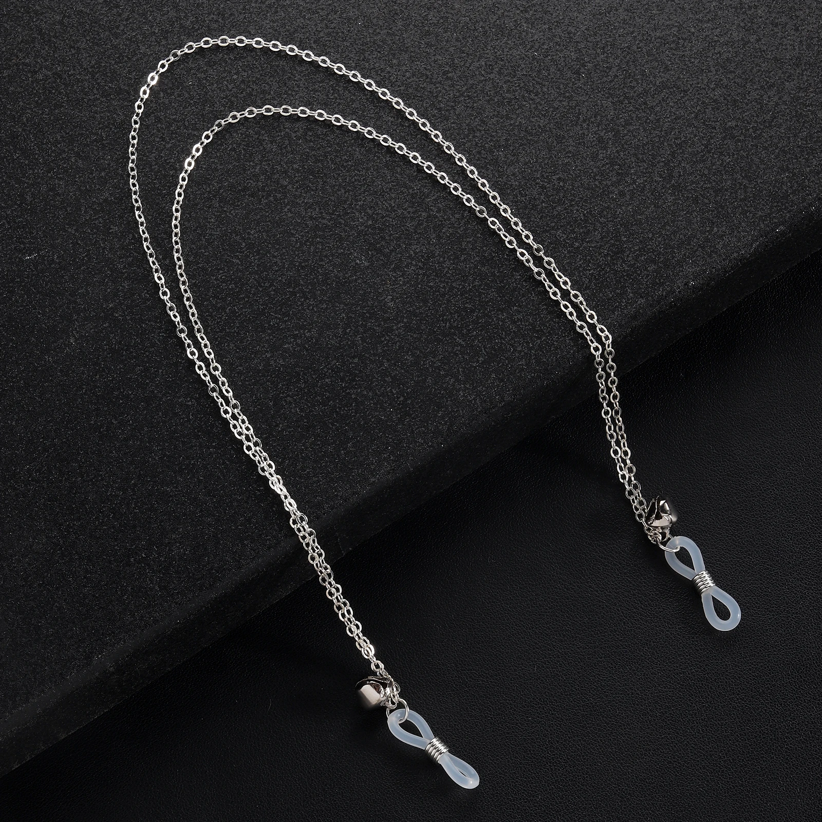 1 simple and stylish double-layer heart-shaped pendant alloy chest chain suitable for nightclubs, parties, Valentine's Day wear