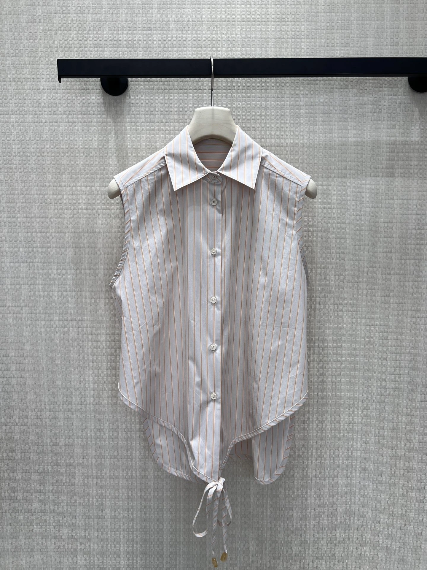 

Women's Commute Cotton No-Sleeve Shirt with Belt Striped Turn-down Collar Embroidery Fashionable Short Front Long Back Design