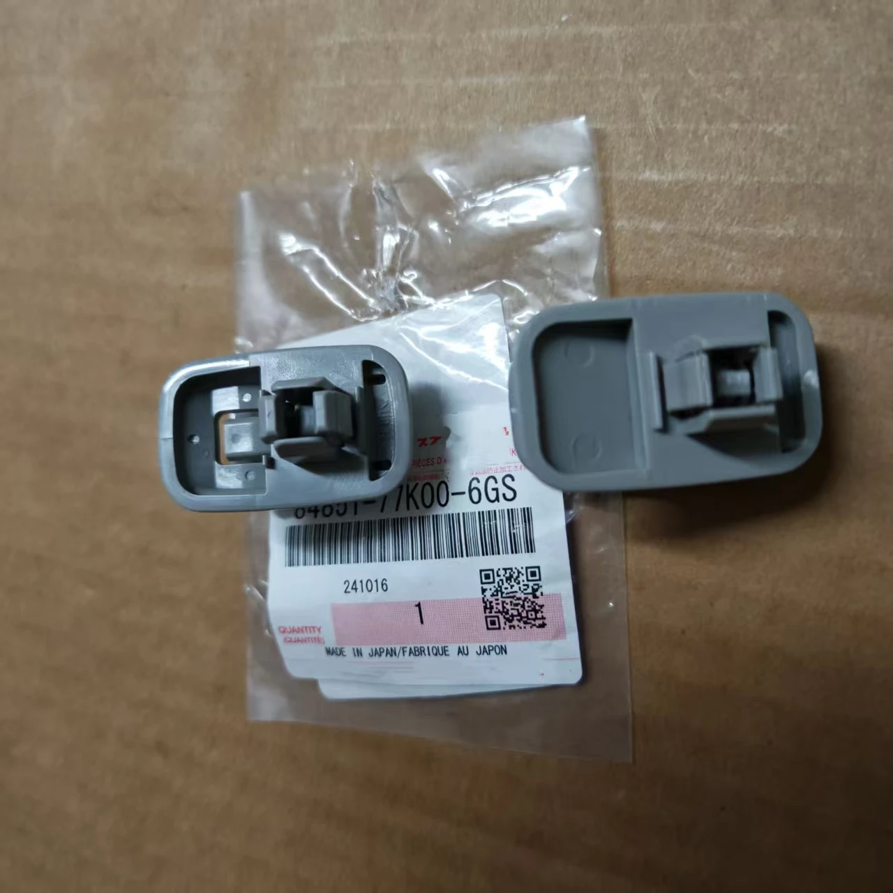 84851-77K00-6GS 8485177K00  Vanity Mirror Buckle Clip 8485177K006GS  For Suzuki Jimny VITARA SIDEKICK Visor