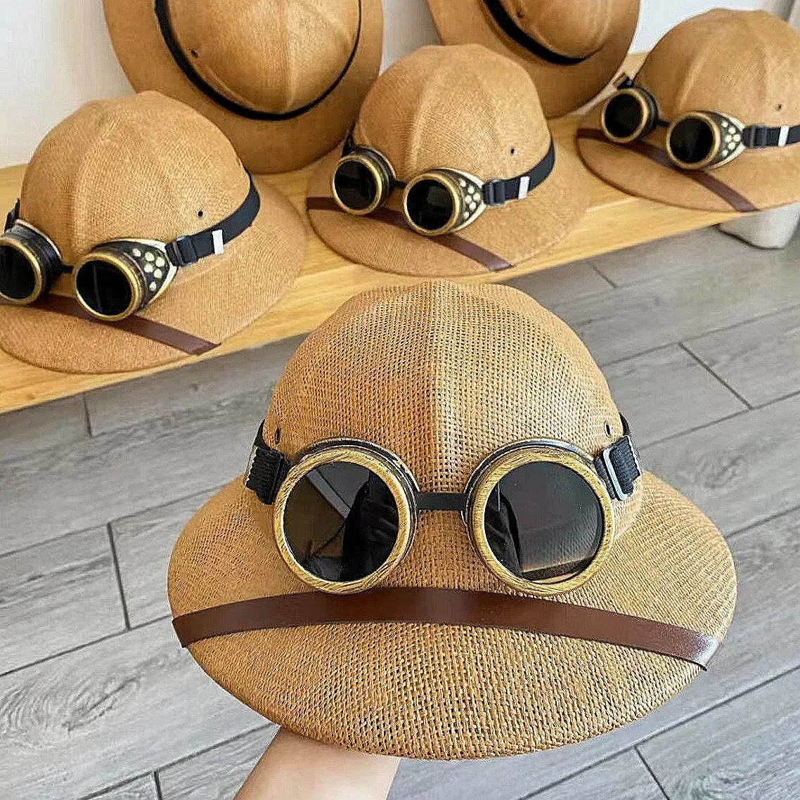 

Protective goggles, steampunk explorer safety helmet, sunshade and sun protection straw hat