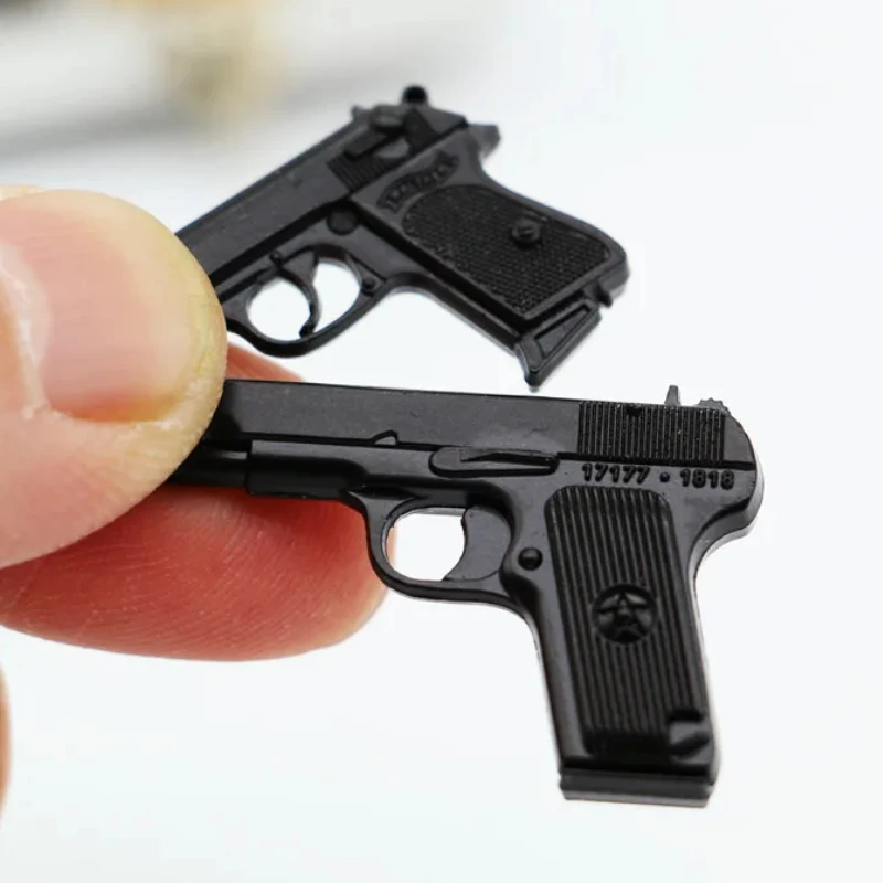 1/12 Pistol Gun Slience Gun Metal Model Dollhouse Simulation Accessories Miniature Scene Accessories Home Decor