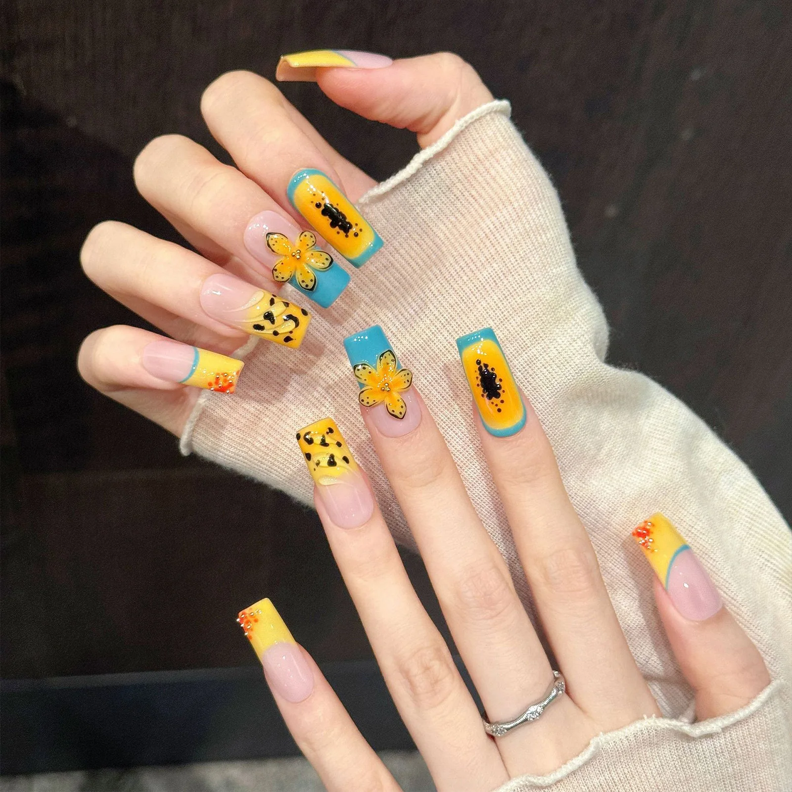 10pcs Leopard Handmade Press On Nails Y2k Long Rectangle False Nails Women Fashion Yellow Blue French Fake Nails 3D Carved Decor