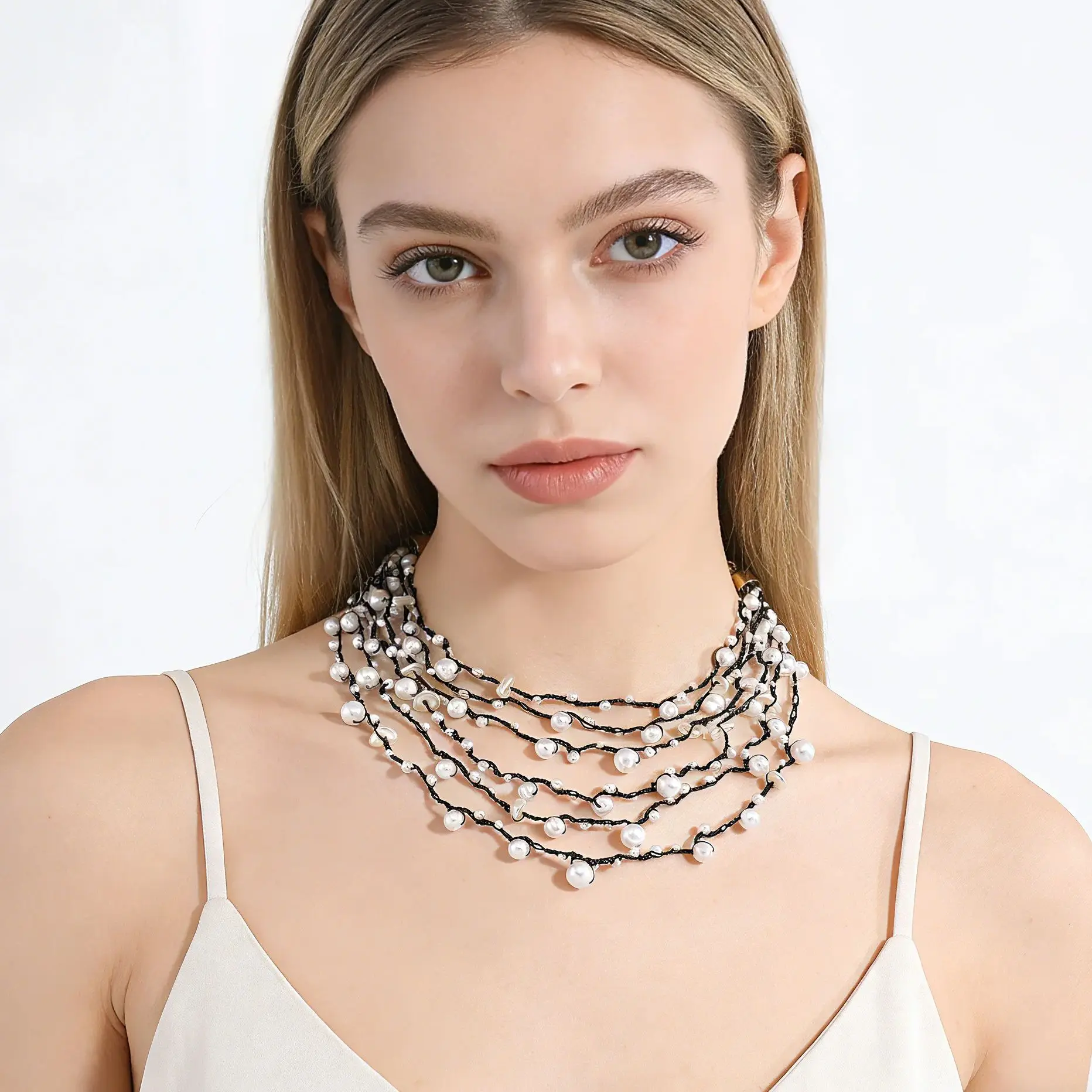 

Bohemia Imitation Pearl Necklaces Multi Layers Hand Woven Collarbone Chain Light Luxury Retro Fashion Banquet Jewelry for Women