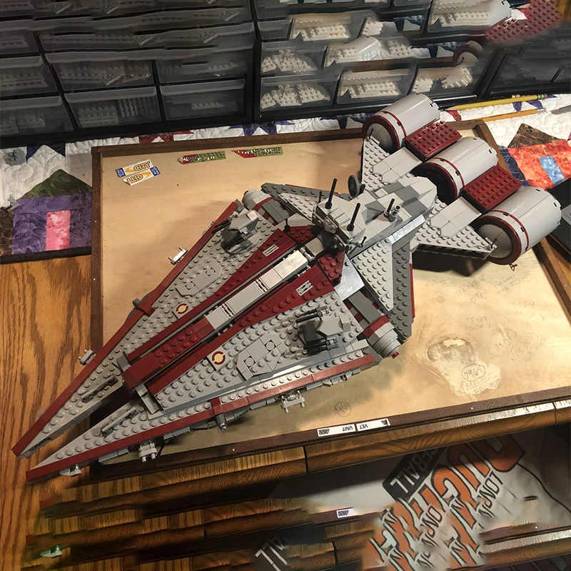 1883pcs MOC Arquitens Class Light Cruiser Star Battle Model Building Blocks Bookshelf Decor, Home Decor For Boys Christmas Gift - view 3