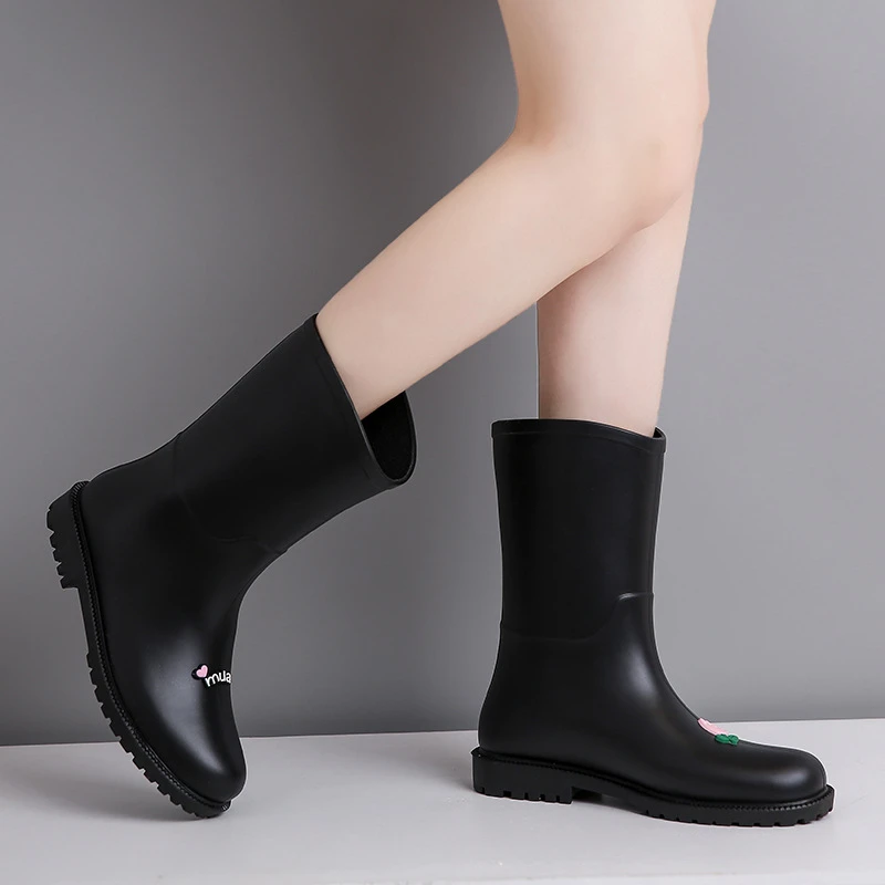 2024 KingLuck Women Rain Boots Rubber Slip-on Shoes for Girls Water Waterproof Plastic Black Ladies Female Mid-Calf BOOT Autumn