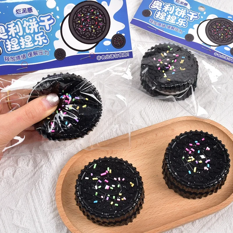 

New biscuits, pinch music simulation food play sandwich cake, pinch mud feel decompression vent toy