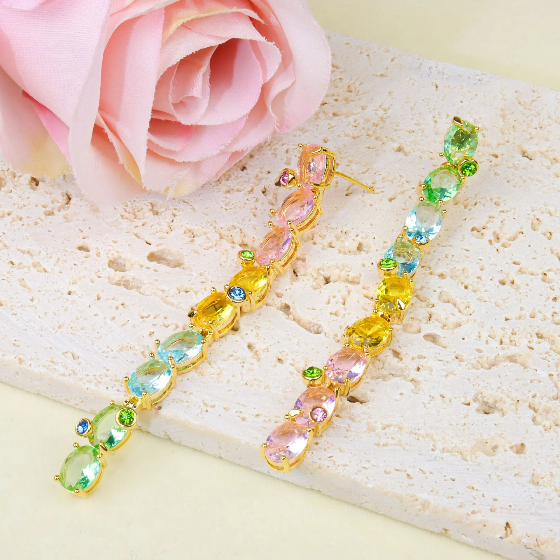 

Women's Color Zircon Necklace & Water Drop Earrings Set Luxury Elegant Versatile Jewelry