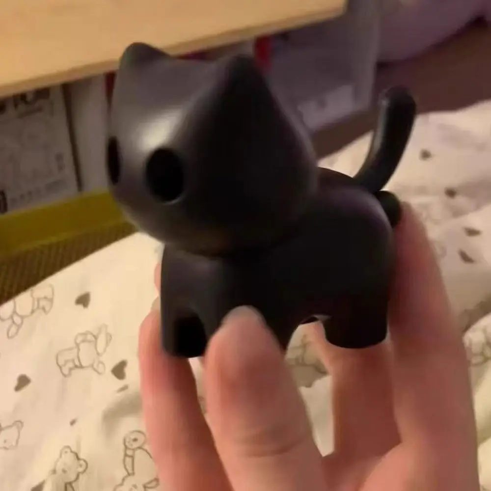 Świecący w ciemności brelok w kształcie piszczącego kota, antystresowy, świecący w paniecie kot, zawieszka do plecaka, prezent urodzinowy dla przyjaciela.