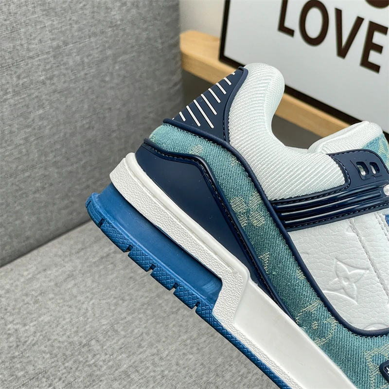 Stay Cool: nuove scarpe da uomo in mesh: alla moda, traspiranti, comode e comode, adatte per la corsa