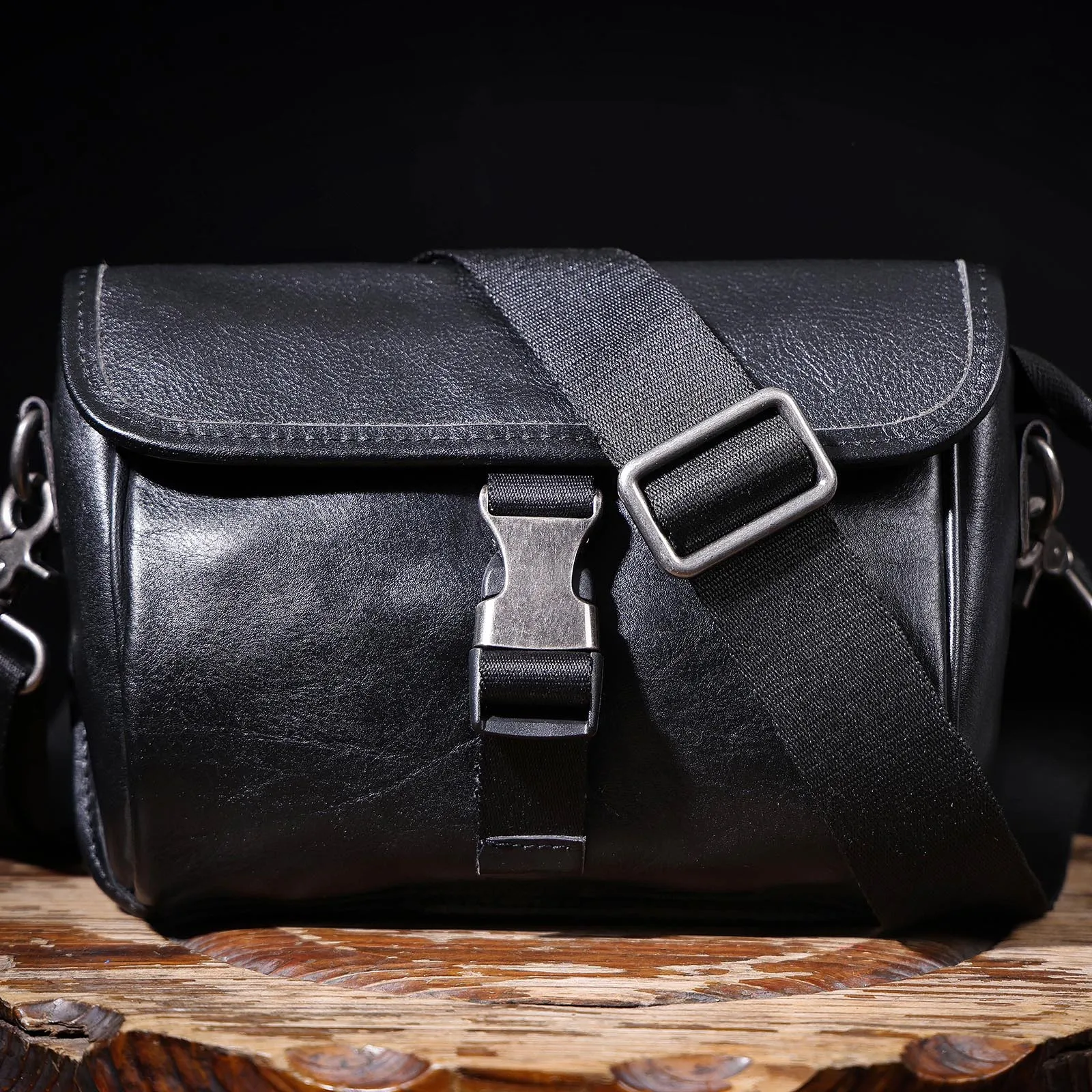 

Simple Genuine Leather Men's Small Square Bag Handcrafted Top-grain Cowhide Single-shoulder Crossbody Fashionable Trendy Bags