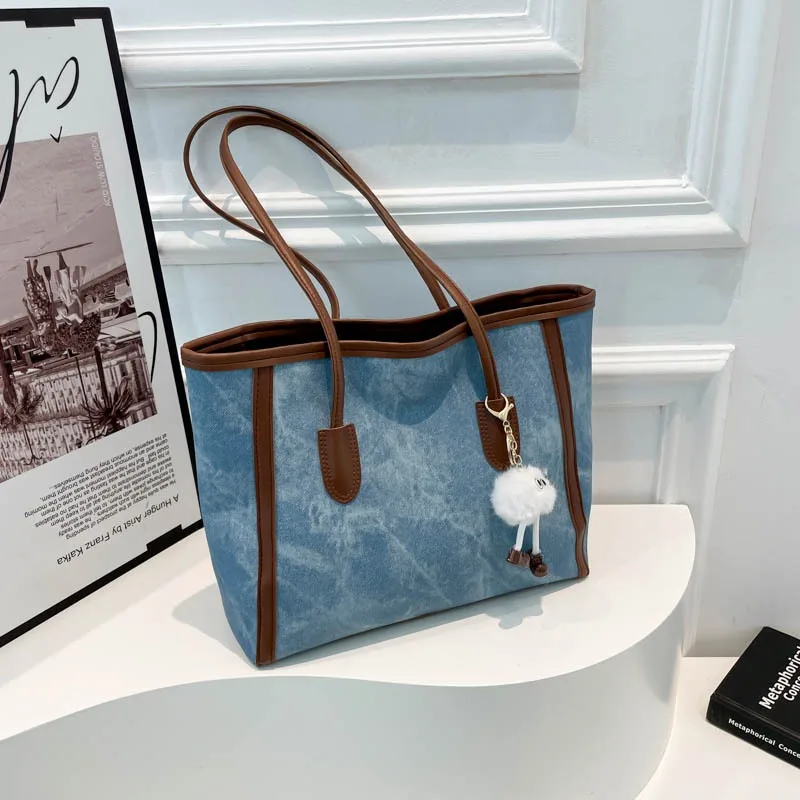 

2026 New Arrival Tote Bag Women Large Capacity Minimalist Shoulder Bag Casual Commute Handbag