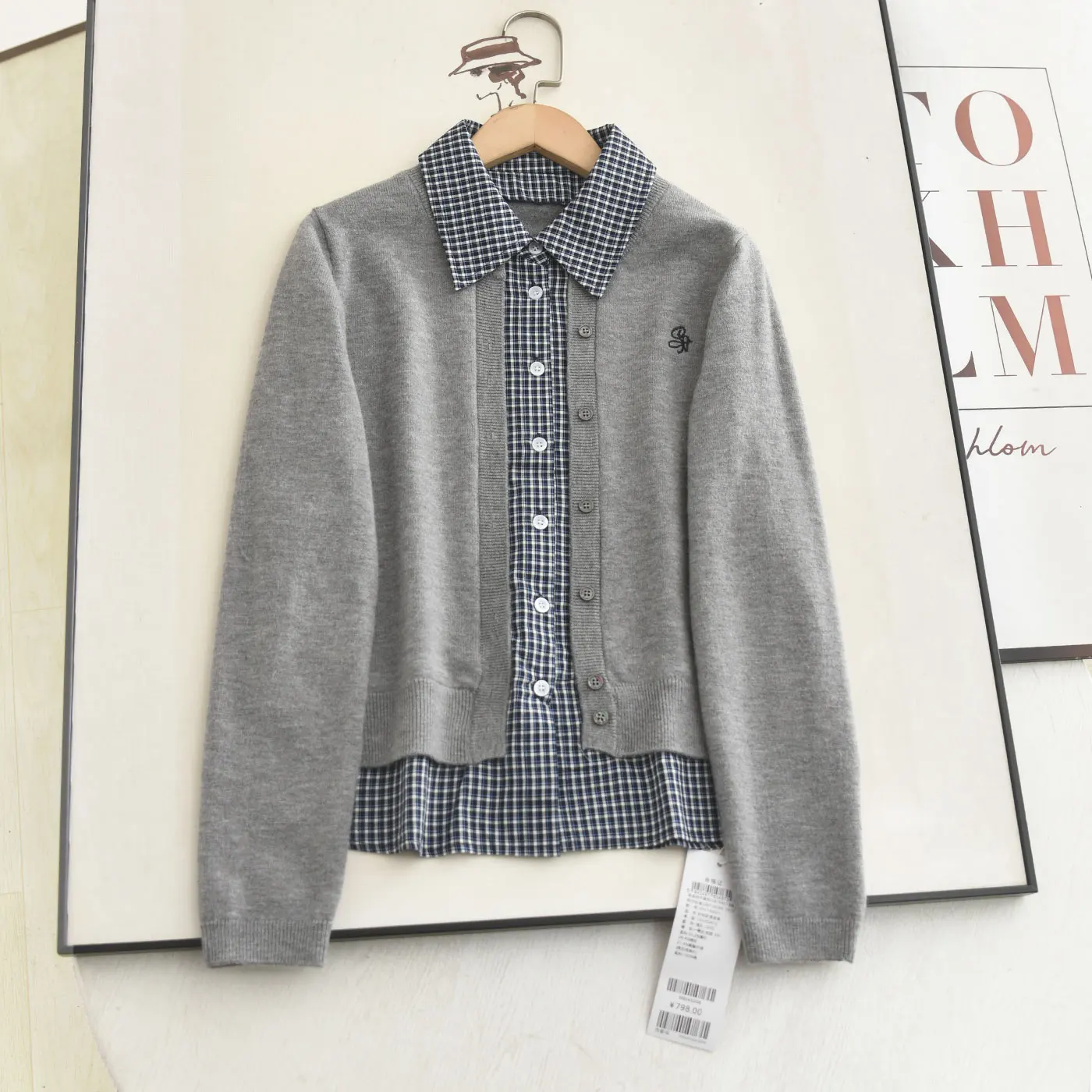 

Poetry Series 2026 Spring New College Sle Patchwork Design Anti-Aging Versatile ey Knitted Fake Two-Piece Sweater