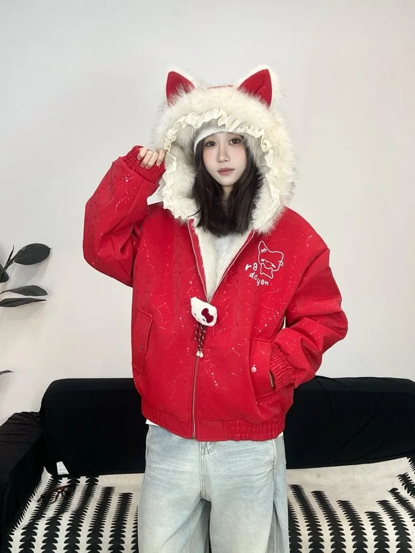 

Утепленная зимняя хлопковая куртка 2026 года, красная, на флисовой подкладке, с капюшоном, теплая, не объемная, удобная для поездок на работу