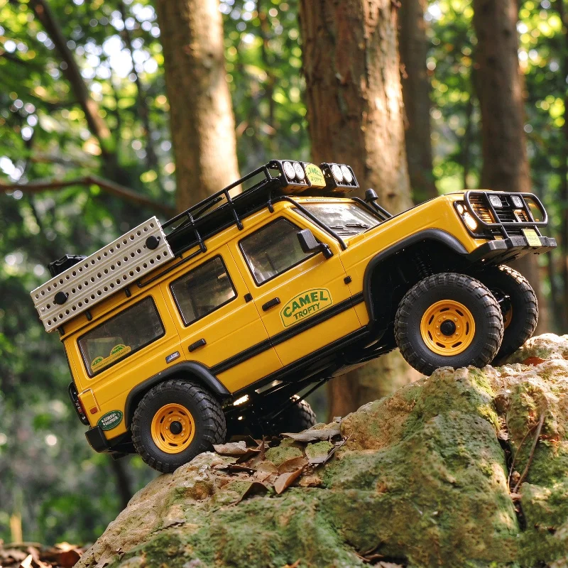 Hot FMS FCX24M Camel Cup 1/24 Brushed Simulation Land Rover Remote Control Off-Road Climbing Car 4WD Electric RC Model With LED