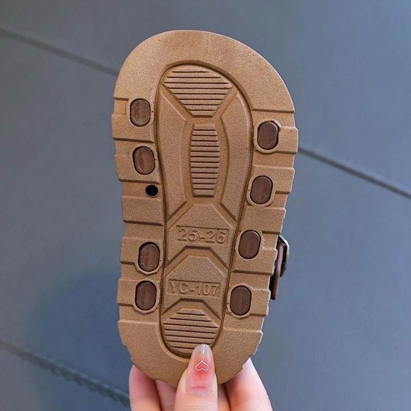Thumbnail 4 - #20 Trending PVC Sandals Right Now