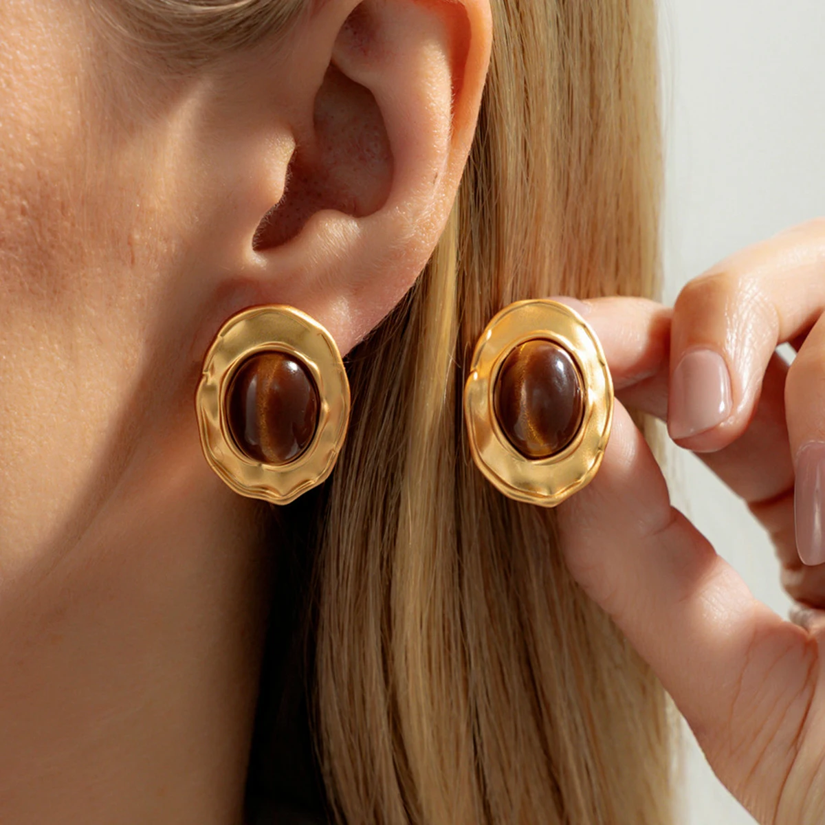 SHIXIN 3 Styles Vintage Brown Resin Acrylic Ellipse Stud Earrings for Women Geometric Gold Color Earrings New Year Jewelry Gift
