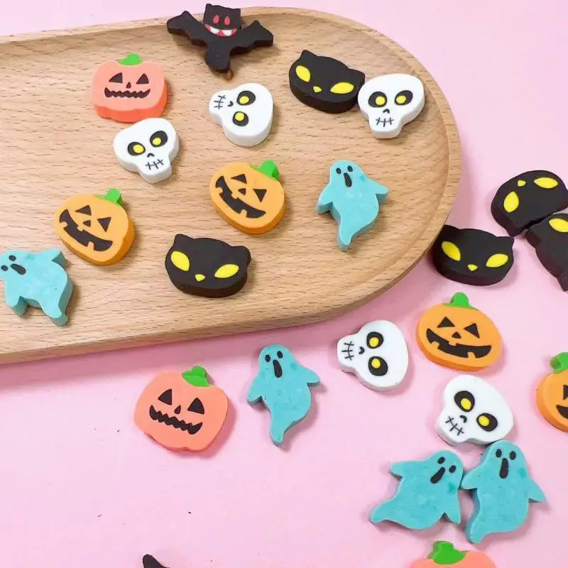 Náhodné 30pcs/pack halloween děti studenti kreativní osobnost papírnictví kreslený lebka tykev letouni duch vzhled mazací guma