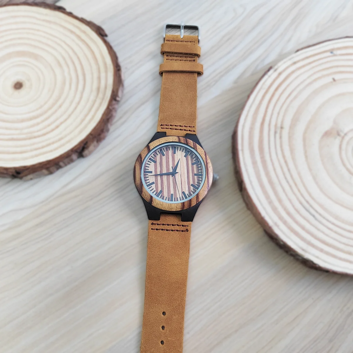 Trendy Coffee Brown Dial Wood Ladies Quartz Wristwatches Genuine Leather Watchband Natural Style Wooden Women\'s Wrist Watch