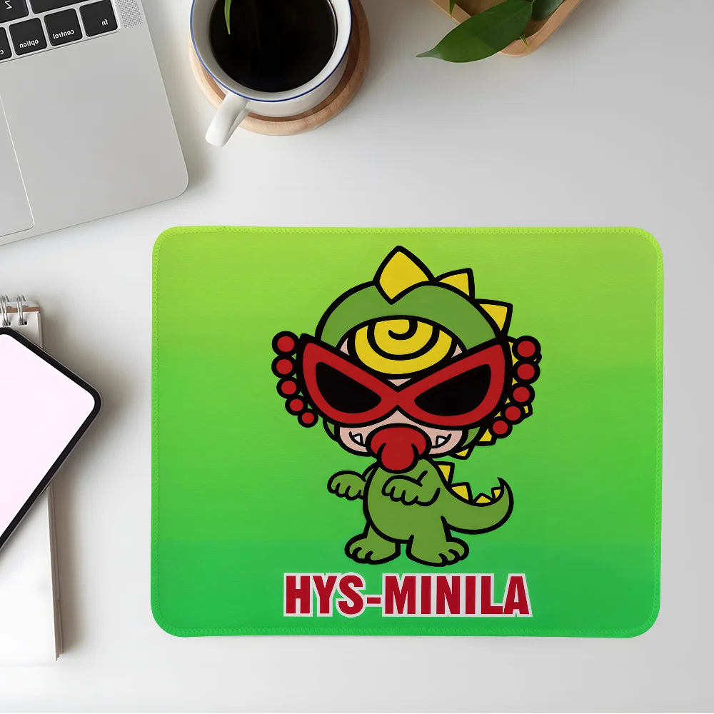 Japan Fashion H-Hysteric M-Mini Mouse Pad Gaming Esports Mousepad Laptop Computer Office Desk Mat Rubber Small Anti Slip Pad