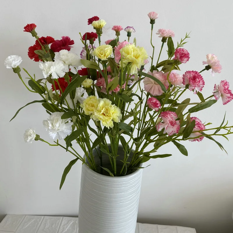 زهرة اصطناعية الحرير القرنفل الأغصان هدية عيد الأم محاكاة الزهور الشحنات ورود زينة وهمية مع النباتات الخضراء